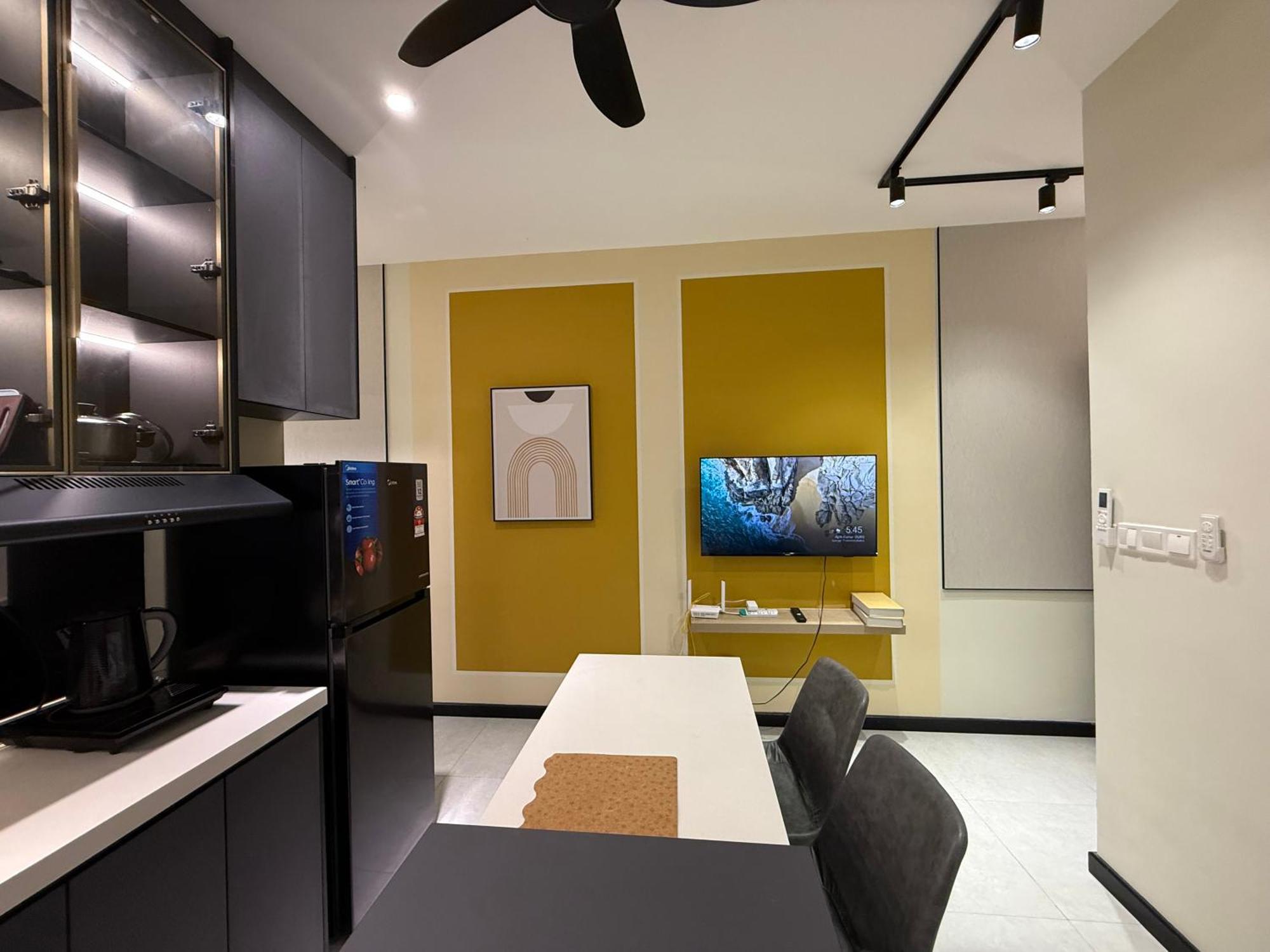 Neu Service By Moonlight Apartment